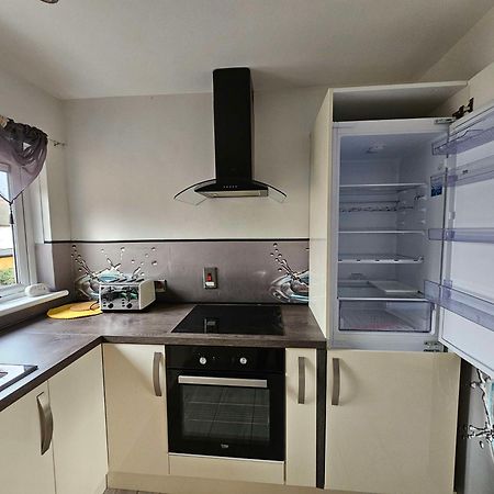 Modern Urban Haven: Stylish Getaway Apartman Lisburn Kültér fotó